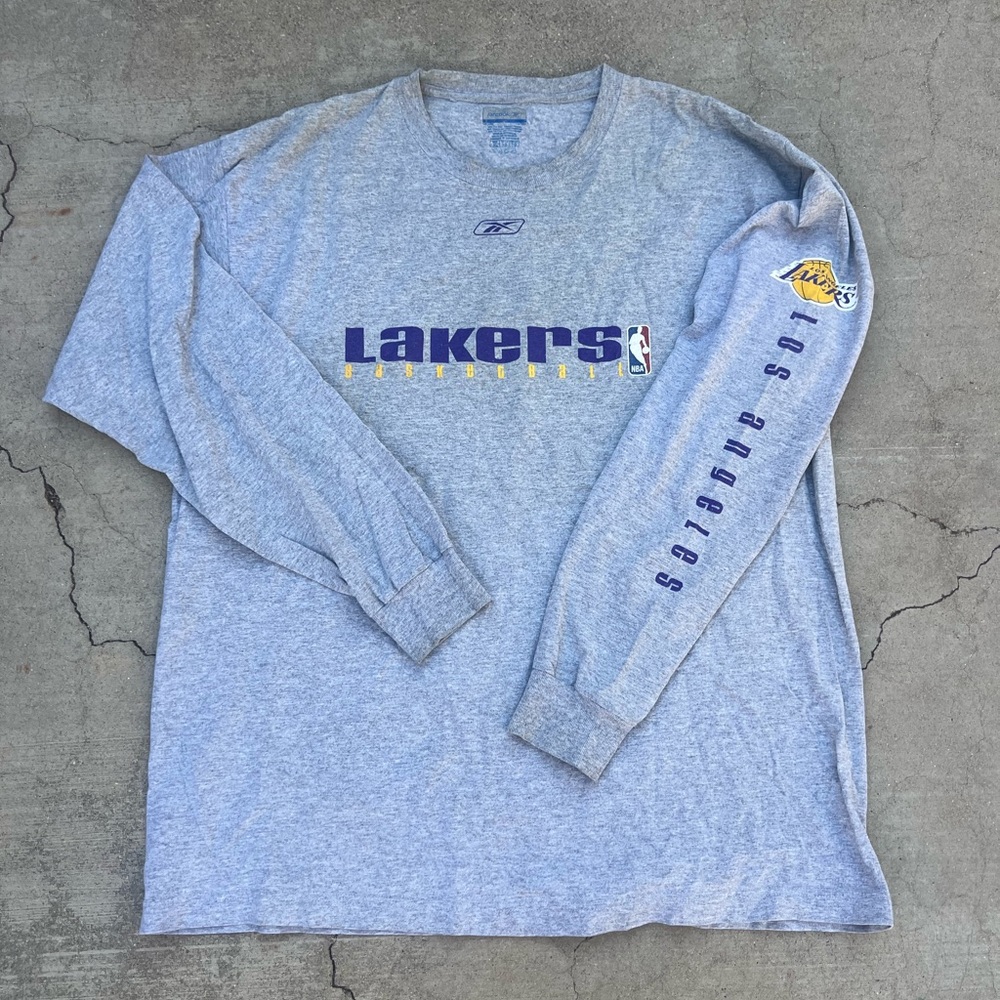 VINTAGE 2000’s Lakers NBA Reebok Long Sleeve
